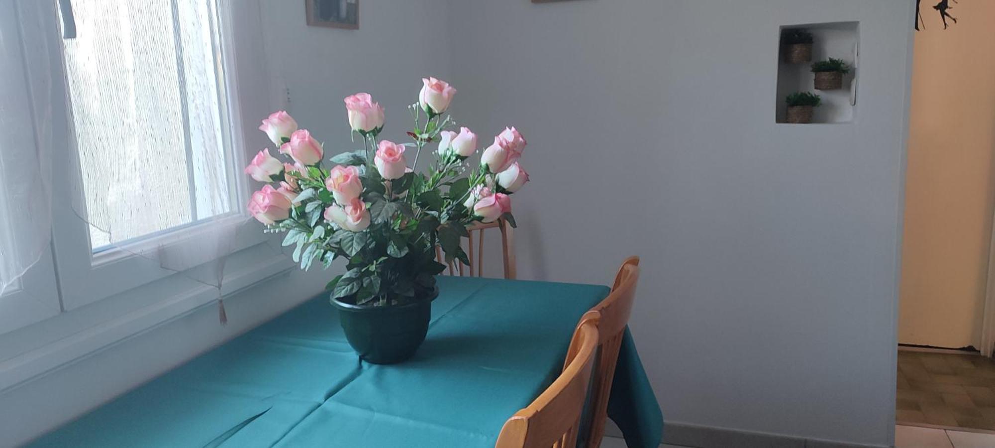 Maison T2 Avec Petit Jardin Dans Impasse Calme 벨라그 외부 사진