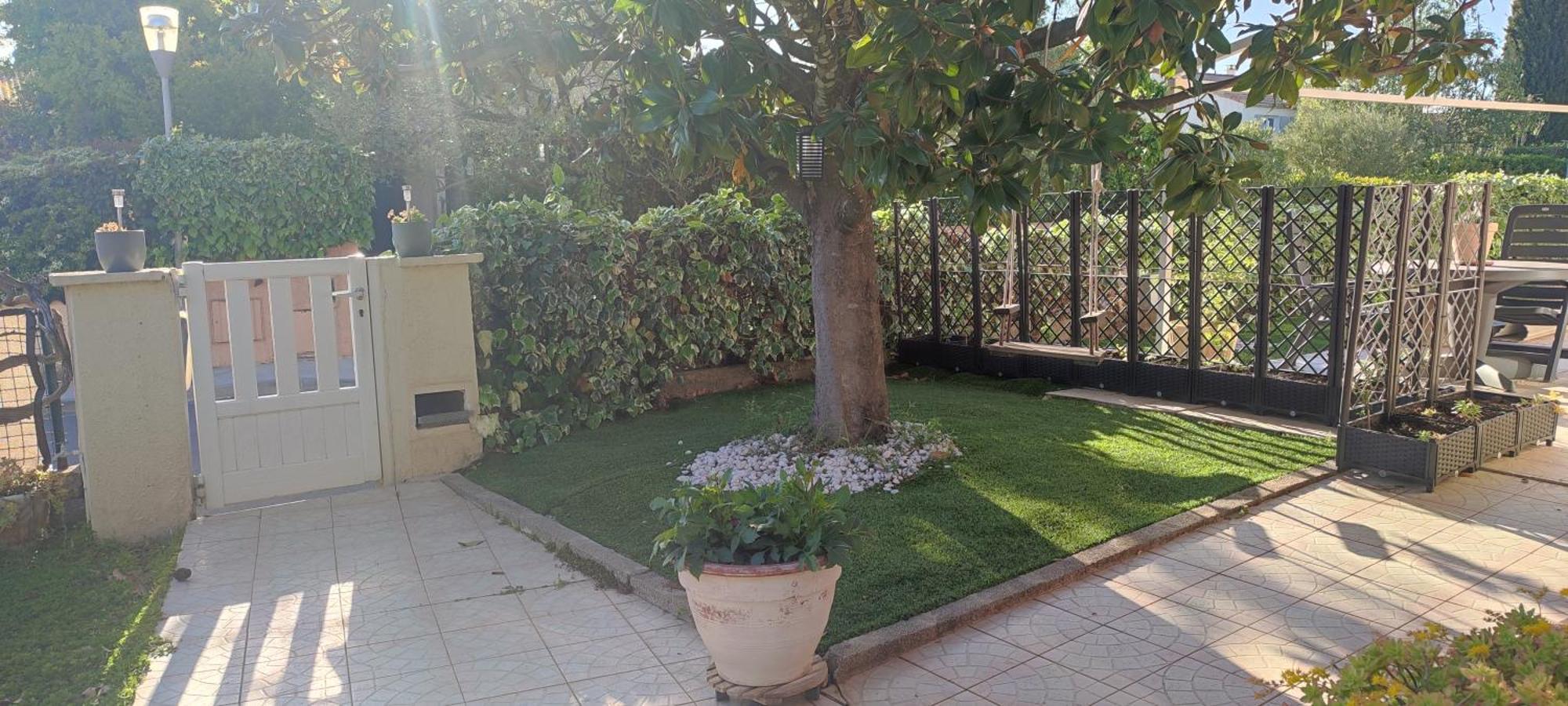 Maison T2 Avec Petit Jardin Dans Impasse Calme 벨라그 외부 사진