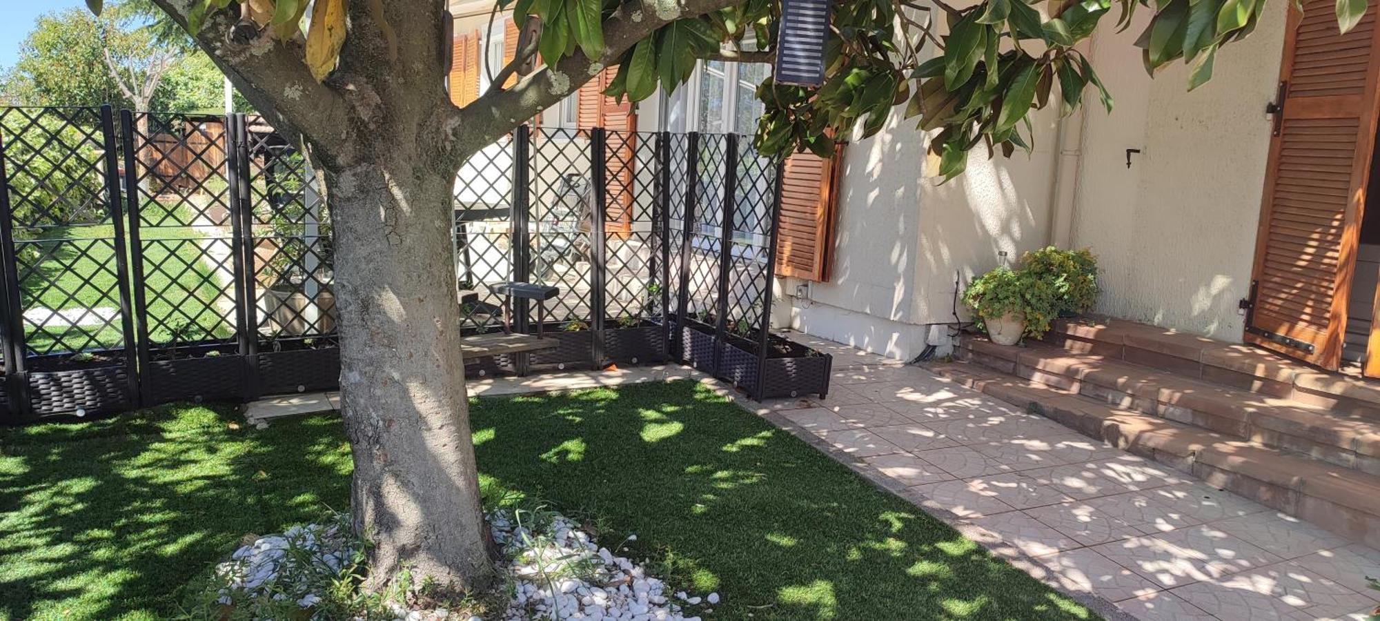 Maison T2 Avec Petit Jardin Dans Impasse Calme 벨라그 외부 사진